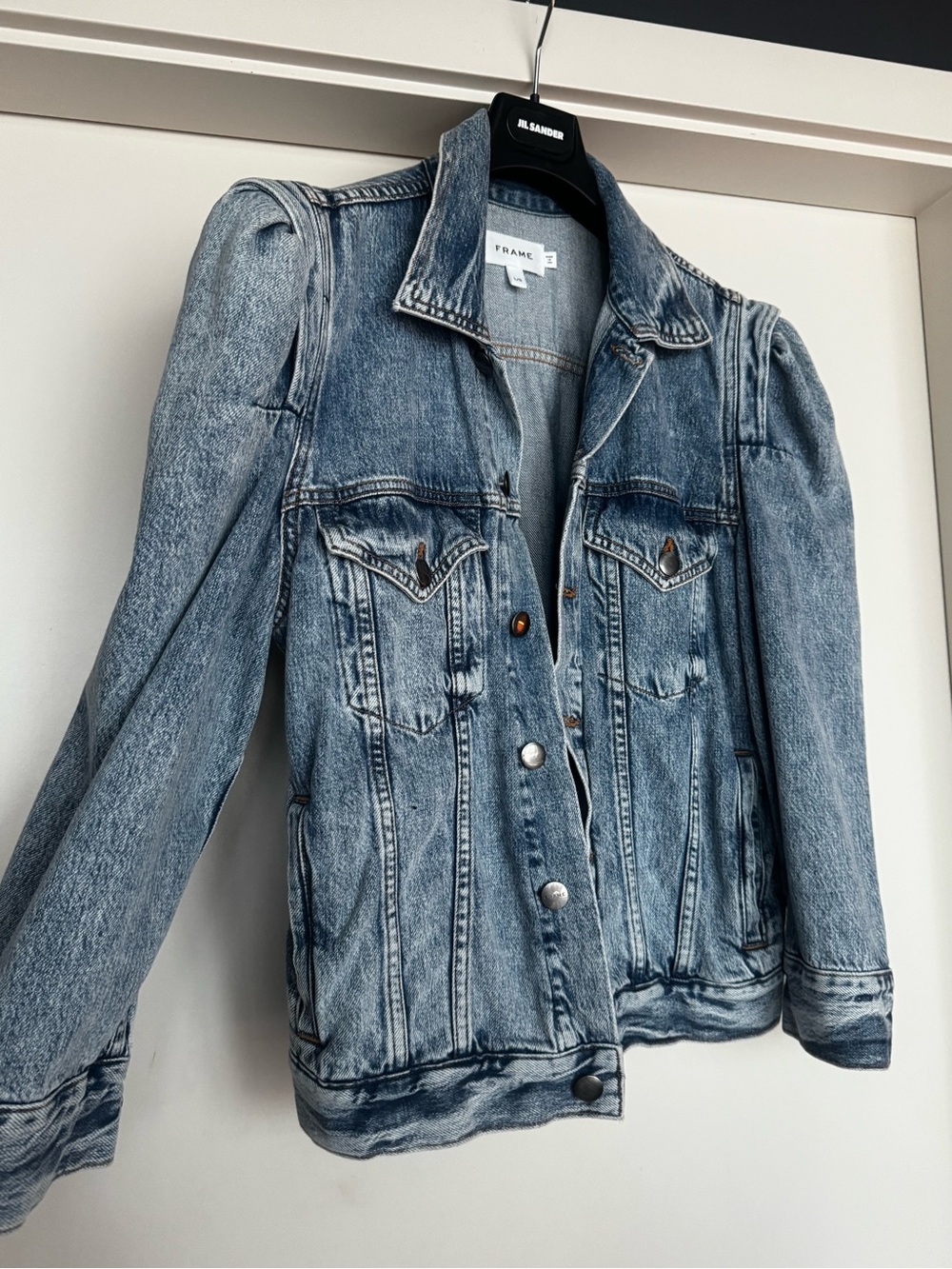 FRAME Light Wash Puff Shoulder Denim Jean Jacket Size L - Picture 4 of 8